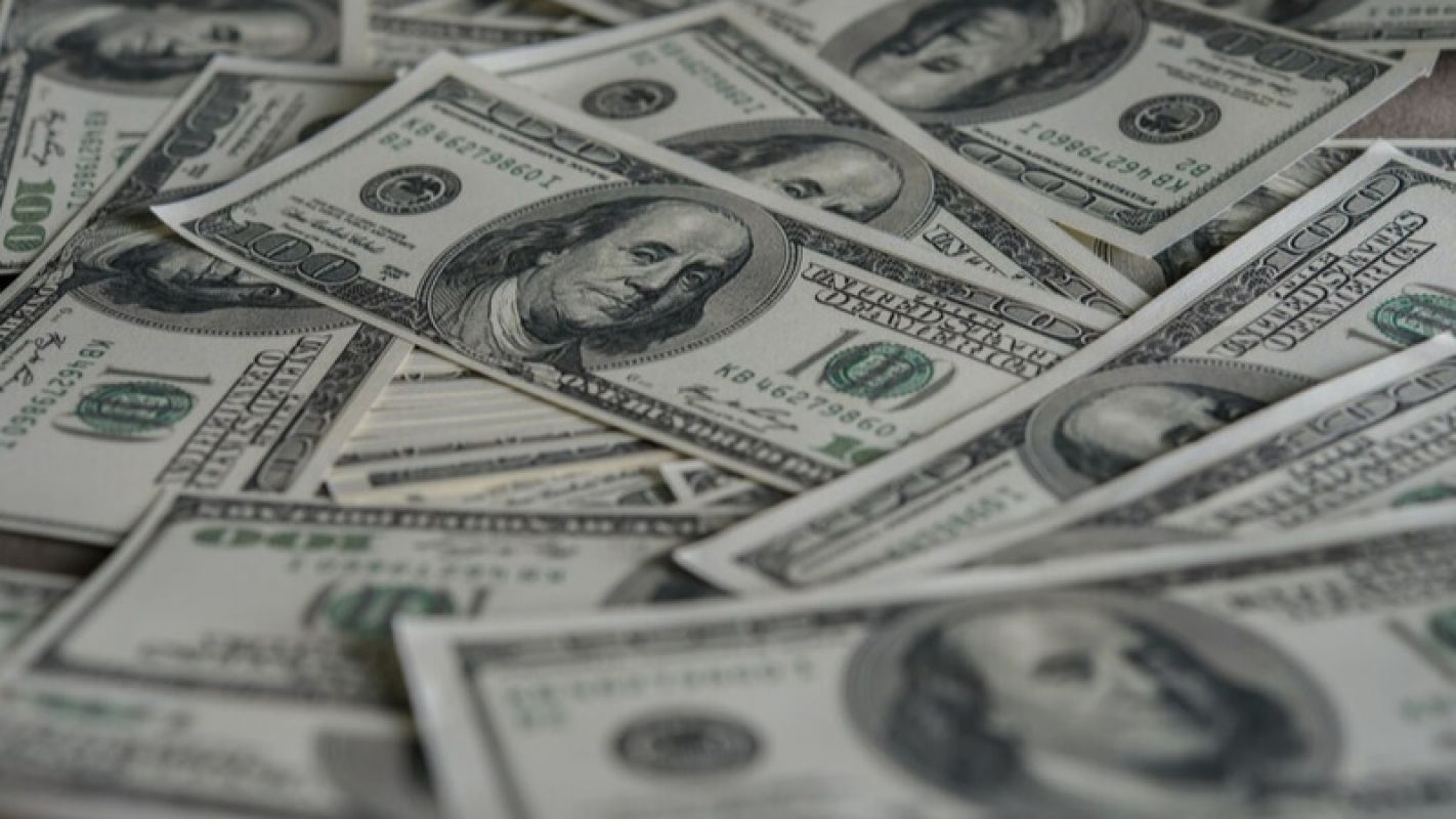 Dólar abre em alta a R$ 5,05 após PIB do Brasil crescer 1,1% no 1º trimestre