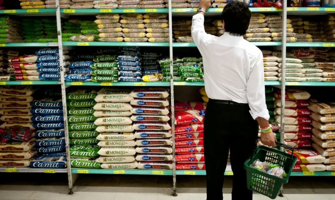 Excesso de chuvas causa aumento no preço do feijão