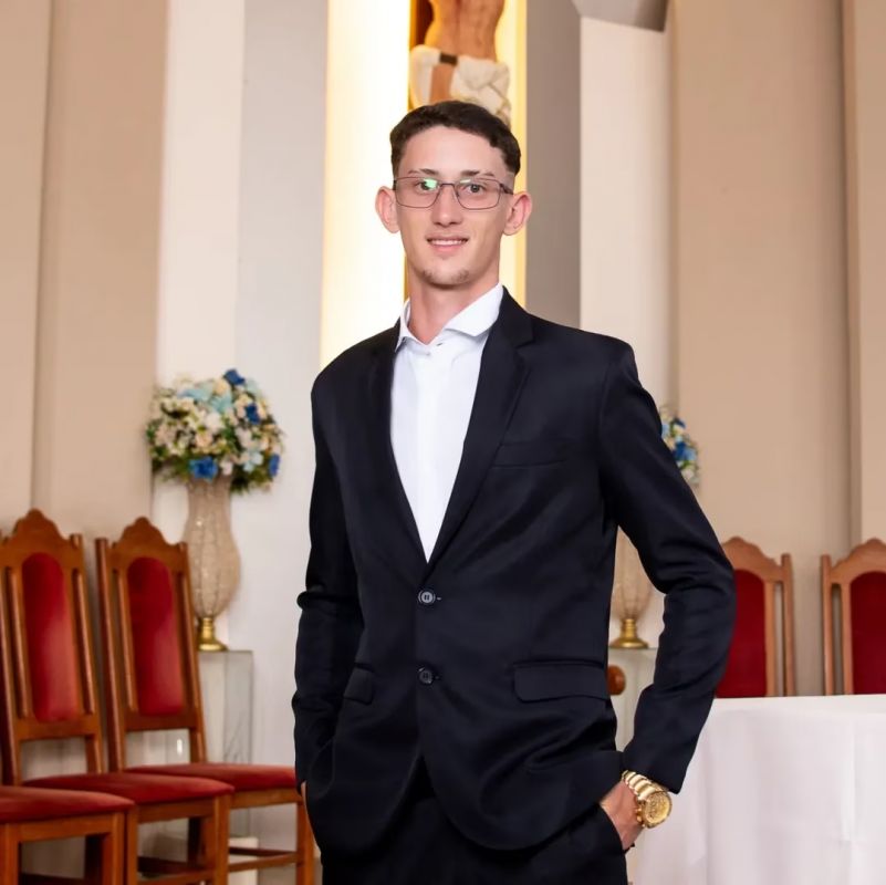 Jovem motociclista de 19 anos morre ao desviar de buraco na pista em Bom Jesus do Galho