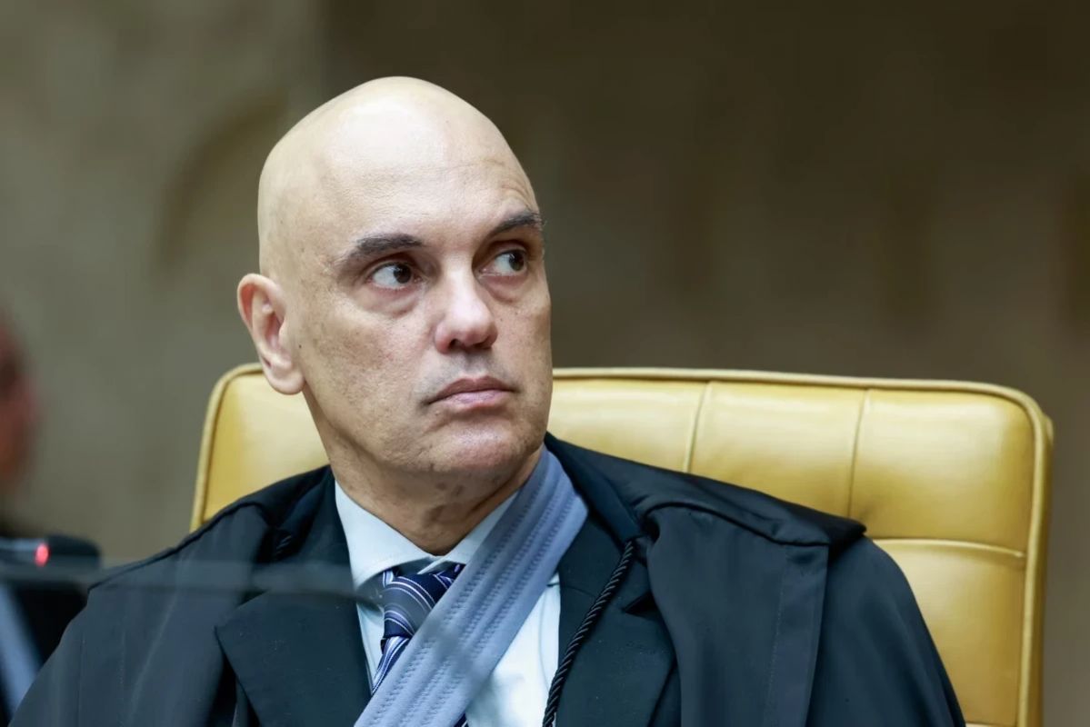 Moraes repreende general e advogado em audiência sobre trama golpista