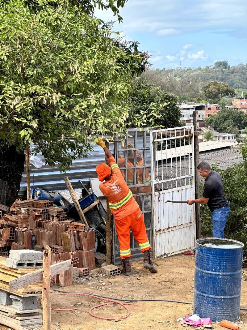 Prefeitura de Ipatinga realiza desocupação de áreas públicas na operação Cidade Segura