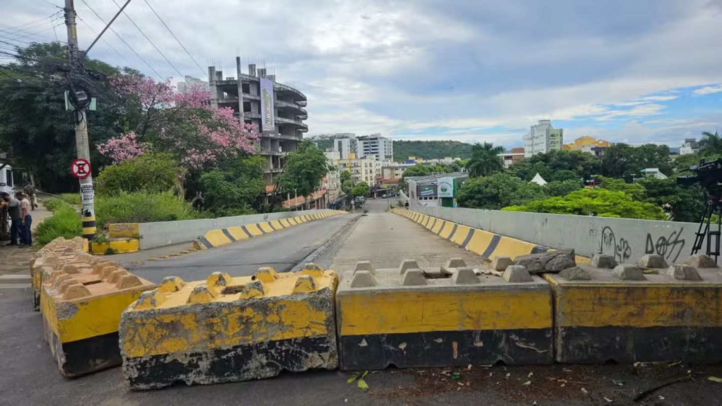 Após 14 meses de interdições, viaduto do Filadélfia volta a ter trânsito parcial em Governador Valadares