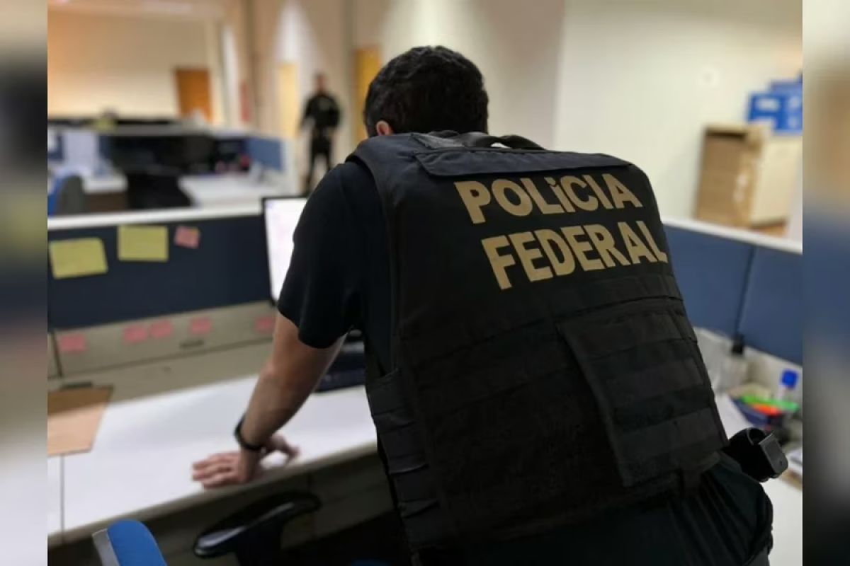 PF faz 2ª fase da Operação Narco Azimut contra lavagem de dinheiro e evasão de divisas