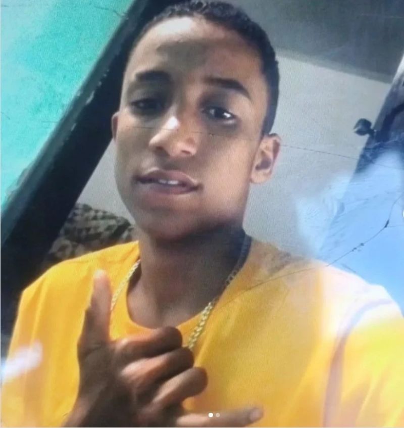 Com cortejo fúnebre, jovem inabilitado morto em acidente com caminhão é sepultado em Timóteo