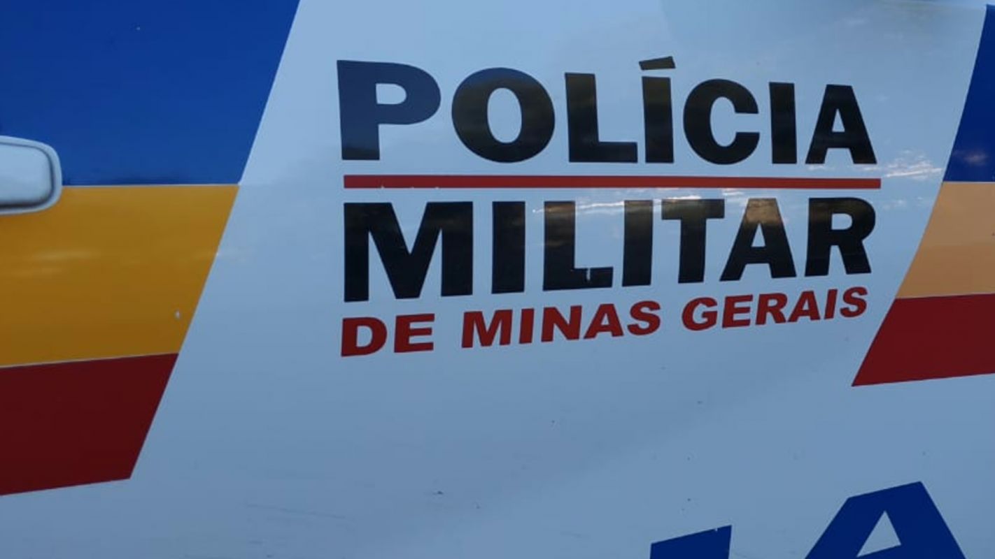 Carro de luxo furtado em BH é recuperado em Ipatinga; dono de ferro-velho é detido