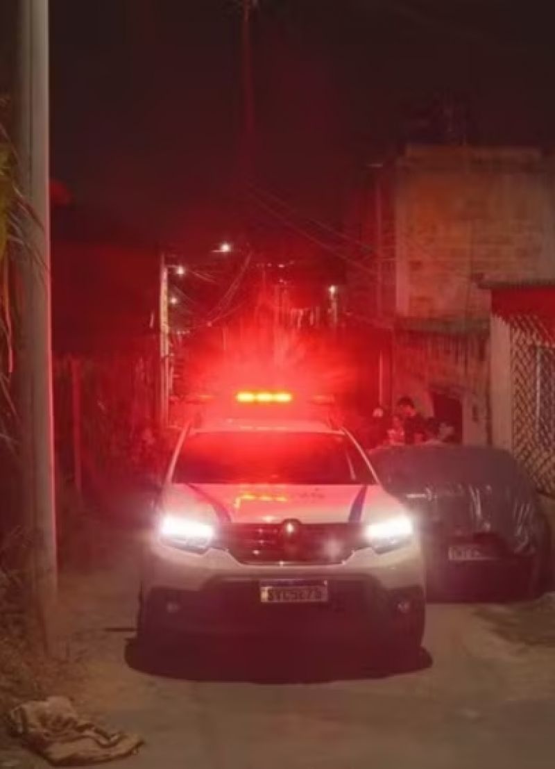 Mulher é presa por abandonar filho cadeirante sozinho em casa na MG-120, em Nova Era