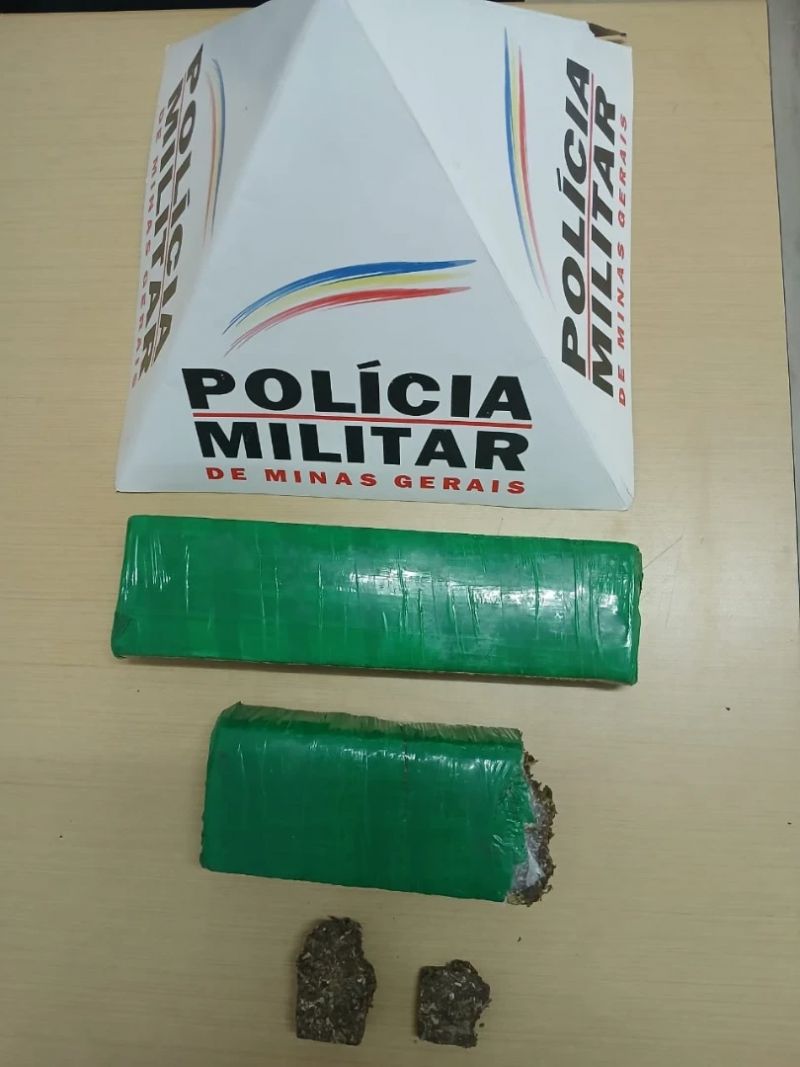 Suspeito foge e abandona mochila com drogas em pasto de Ipatinga