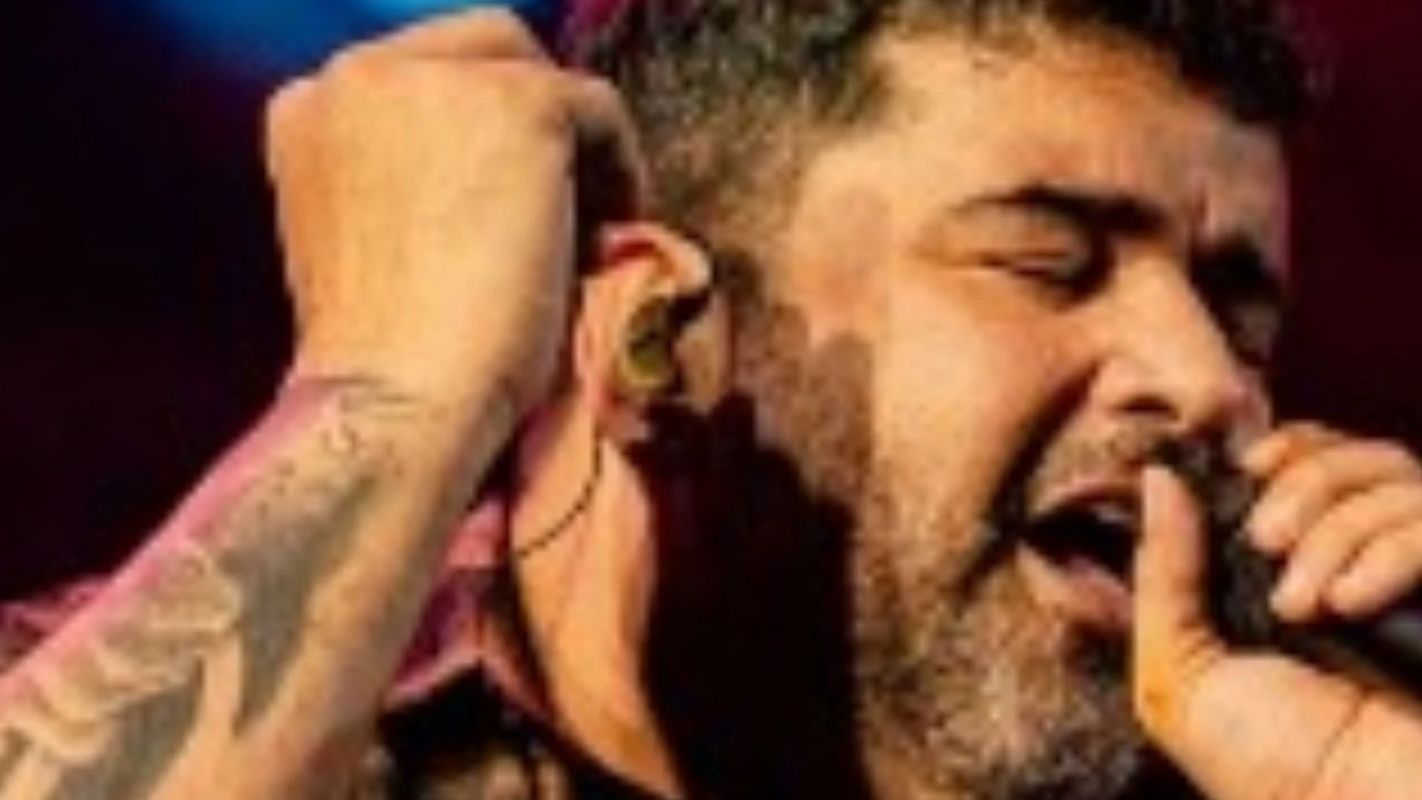 Cantor Relber é preso ao chegar para show em BH