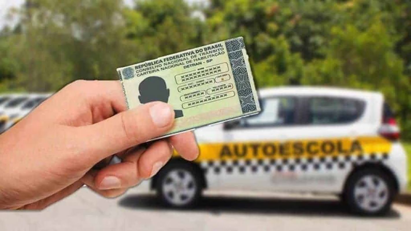 CNH no Brasil: 7,5 mil candidatos iniciam o curso teórico
