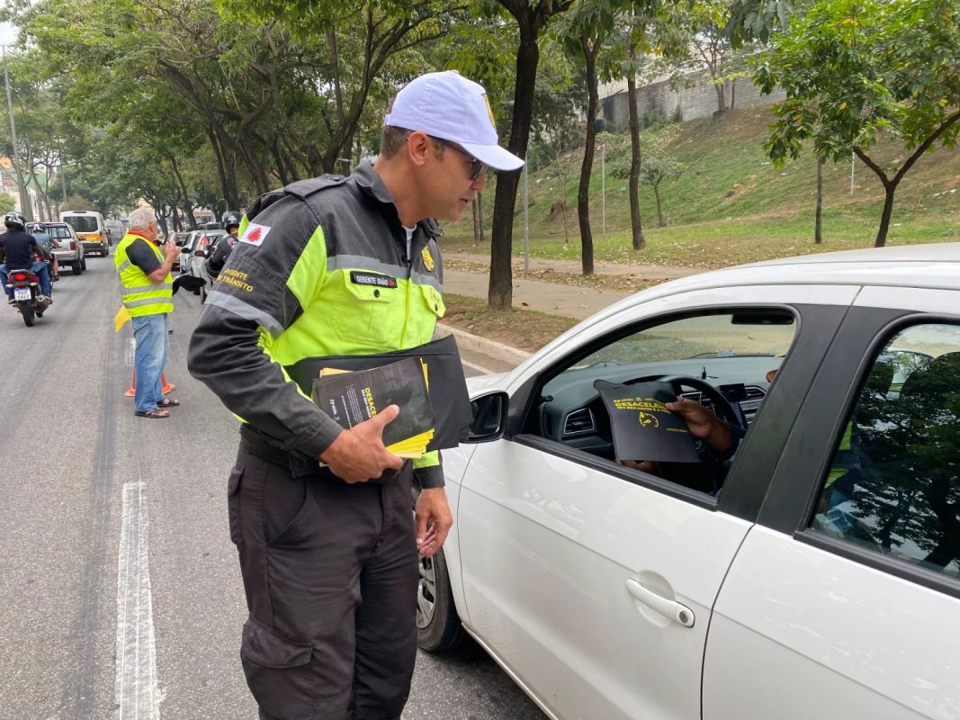 Ipatinga realiza blitz educativa em homenagem ao Dia do Motorista