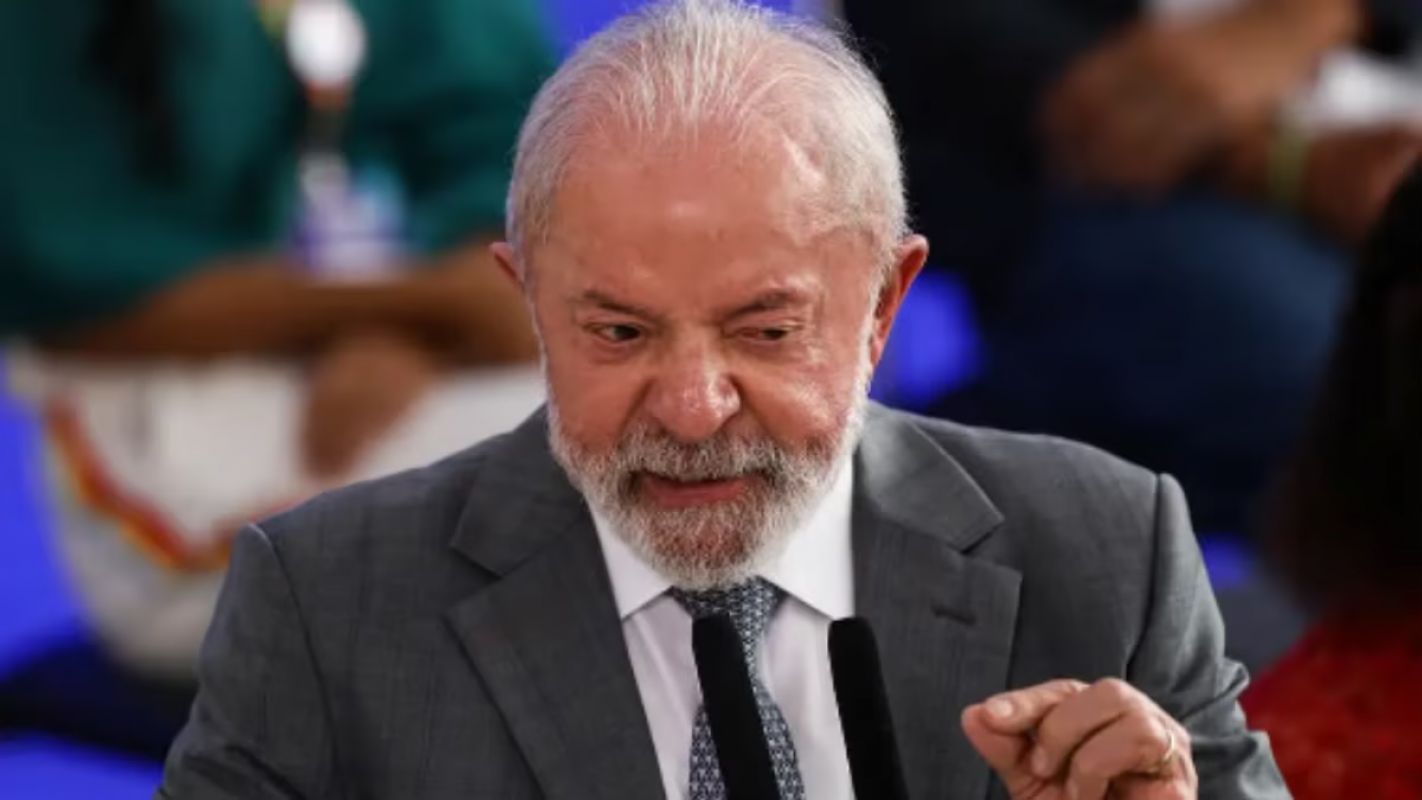 Lula desafia Zema para debate e diz que 2025 será 'hora da verdade' em Minas