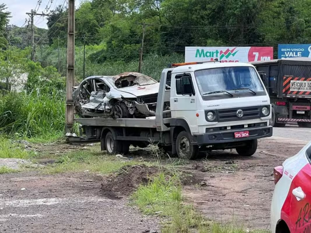 Carro que caiu em ribeirão e matou três levava adolescente e saiu de motel, diz polícia
