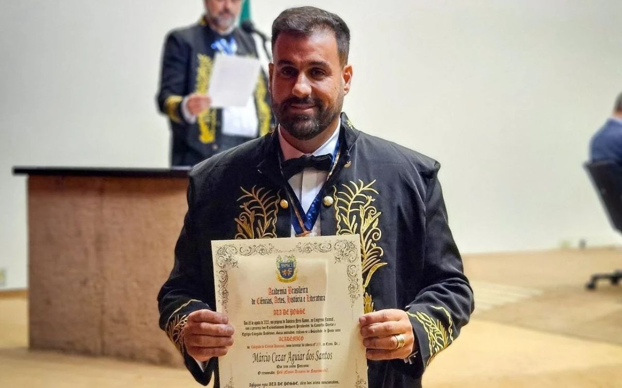 Surpresa marca posse de empresário na ABRASCI ao descobrir Pelé como patrono
