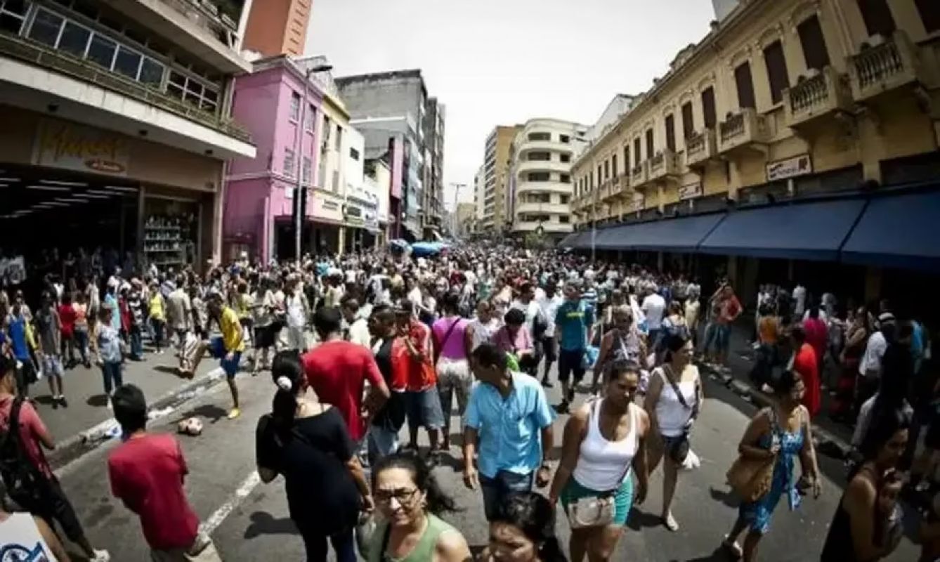 Brasil registra menor nível de pobreza em 12 anos, aponta IBGE