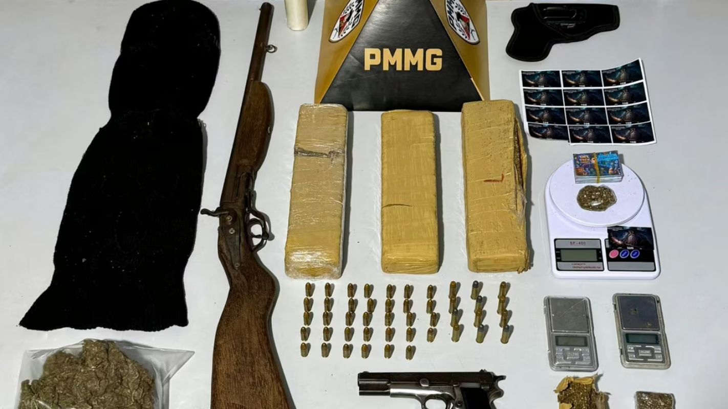 Operação prende dois suspeitos procurados e apreende armas e drogas em Ipatinga