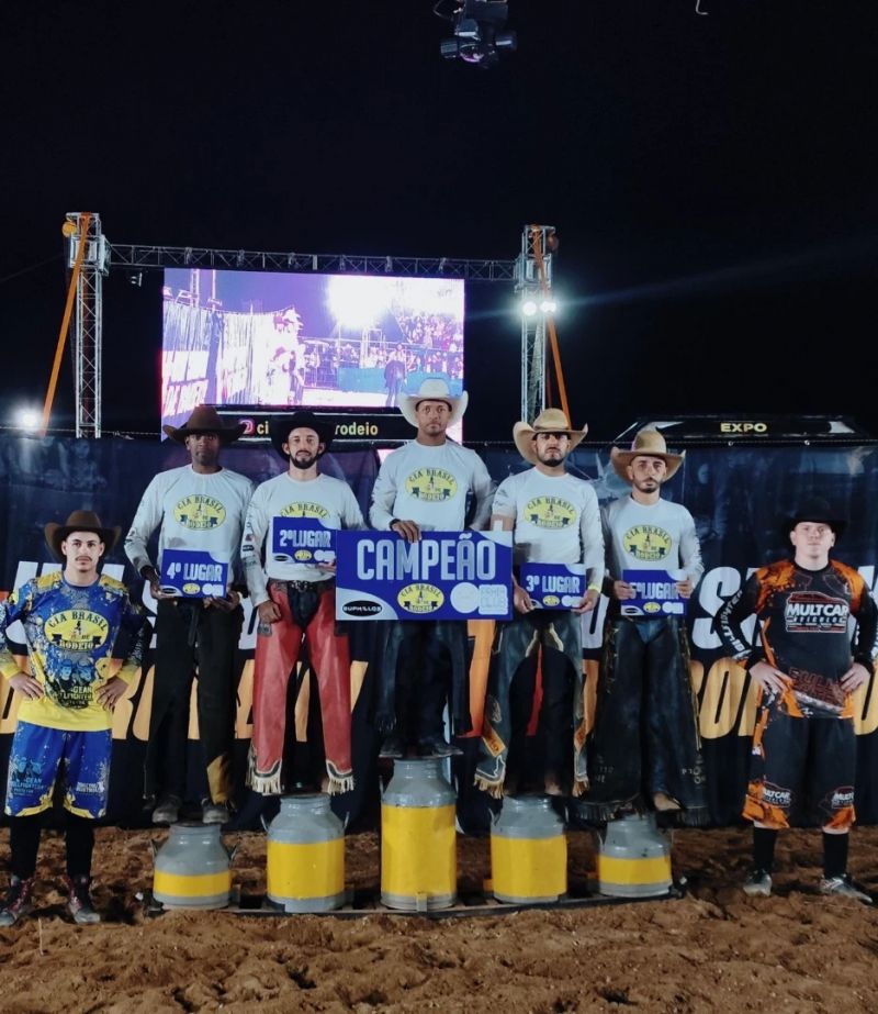 Timotense conquista título na montaria em touros na Expo Alto Rio Doce
