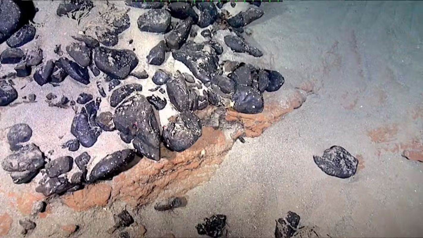  Ilha submersa reivindicada pelo Brasil é rica em metais estratégicos cobiçados pelos EUA; especialistas apontam riscos