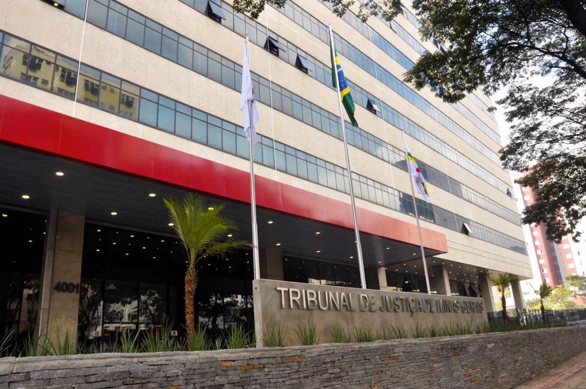 Ex-prefeito de Pocrane é condenado por diárias fictícias e tem direitos políticos suspensos