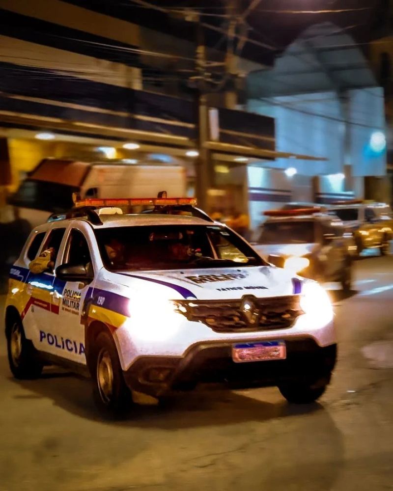 Homem esfaqueia jovem e acaba preso após cair de muro durante fuga