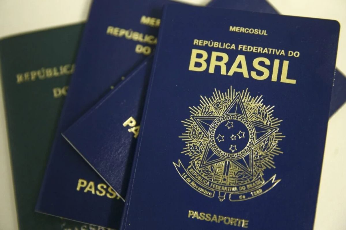 Felipe Neto, Erika Hilton e Anitta podem perder vistos nos EUA