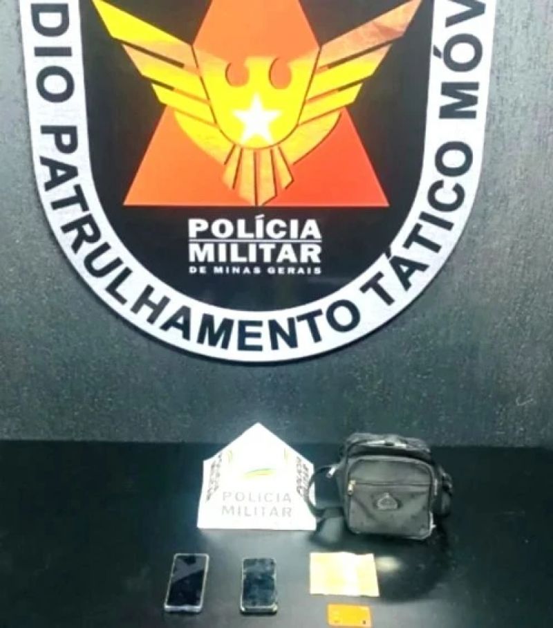 Dupla é detida em flagrante em MG após assaltar mulher e ser flagrada empurrando moto quebrada durante fuga