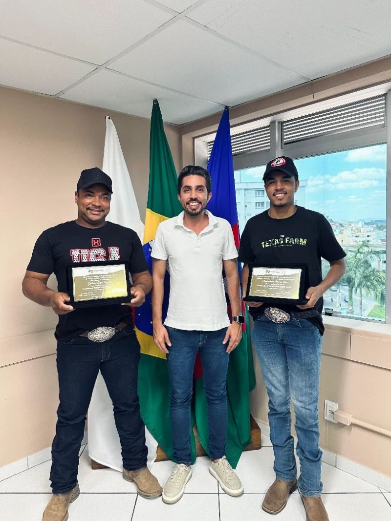 Atletas ipatinguenses campeões do Team Penning em Barretos são homenageados pela Prefeitura de Ipatinga