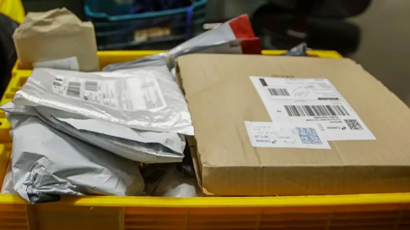 Correios suspendem pagamentos com cartão e restringem postagens ao atendimento presencial