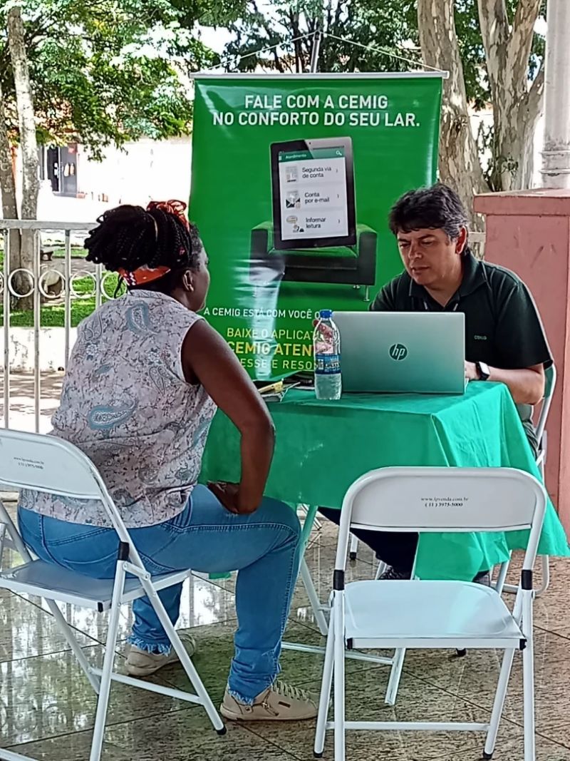 Cemig leva serviços gratuitos para moradores de Ipanema
