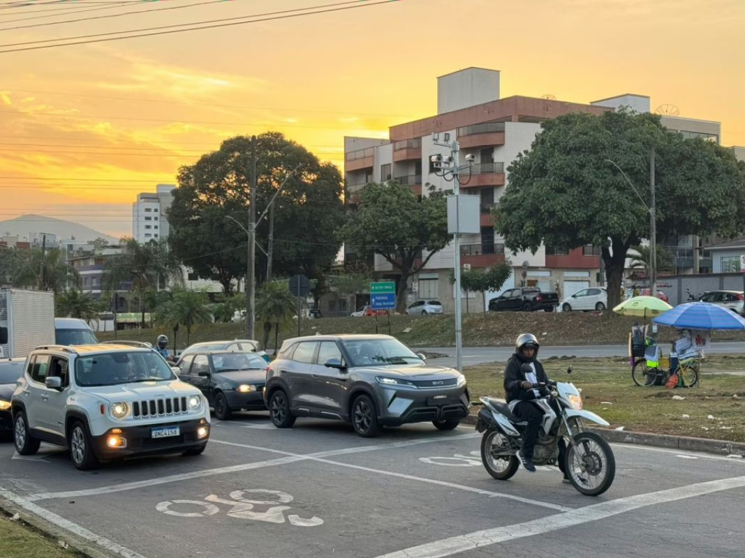 Novos radares em Ipatinga vão flagrar avanço de sinal; multa passa de R$ 290