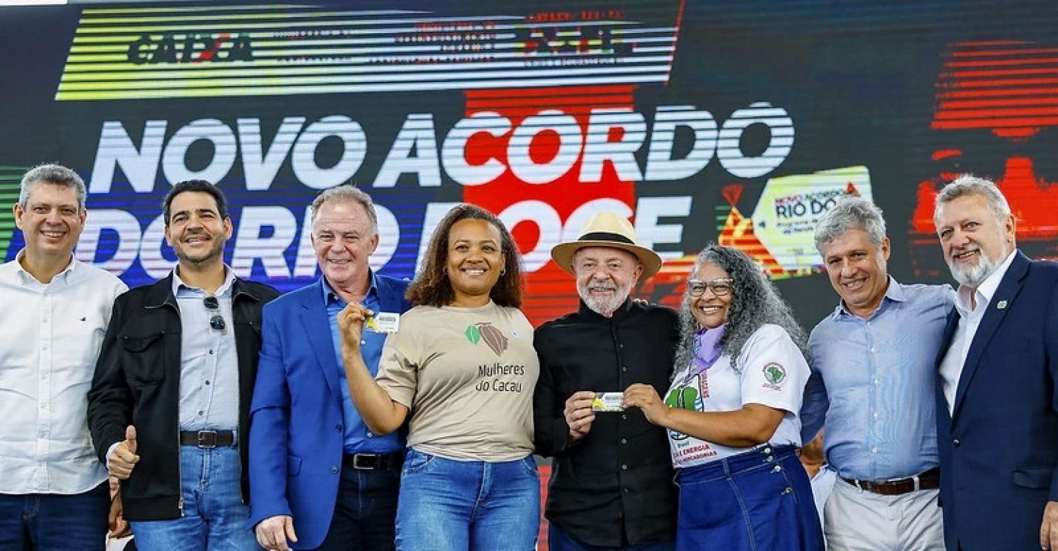 Lula critica valor do gás de cozinha e promete gratuidade a milhões