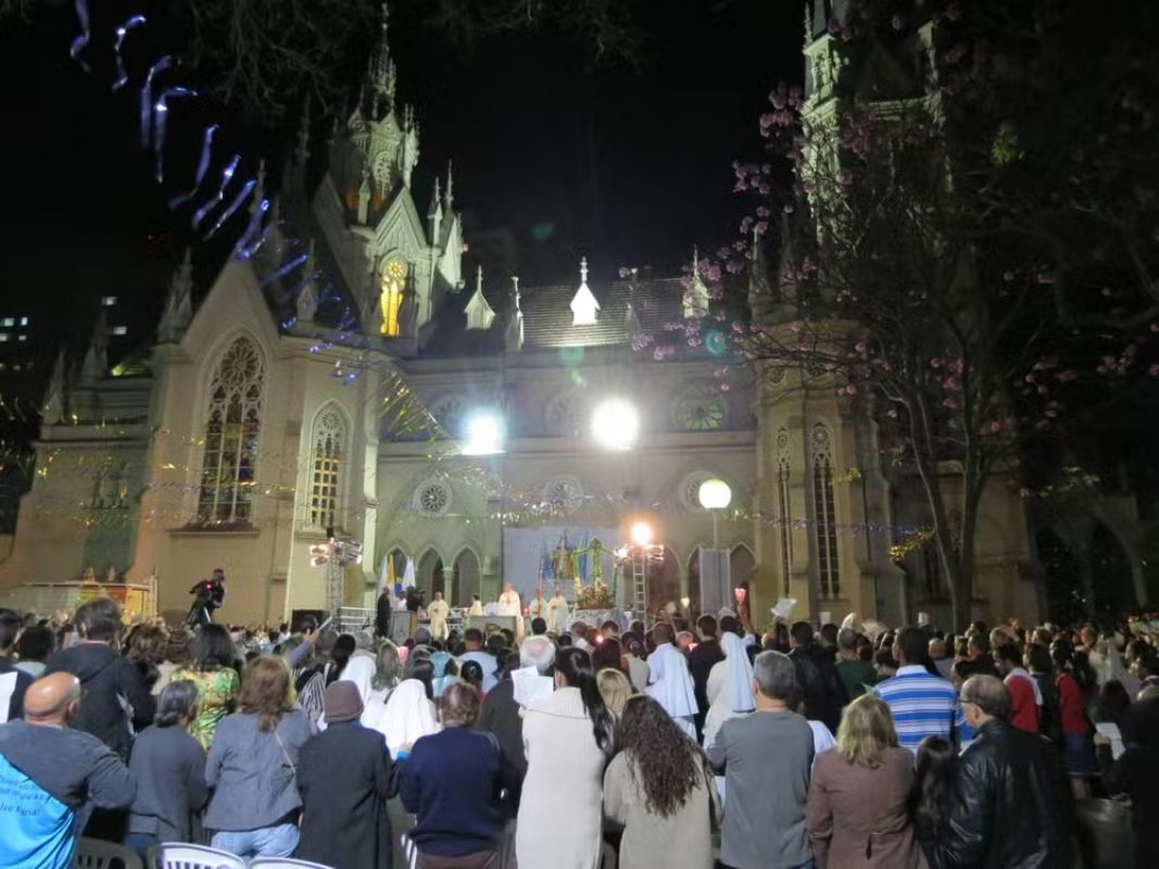 Qual o motivo do feriado em Belo Horizonte no dia 15 de agosto?