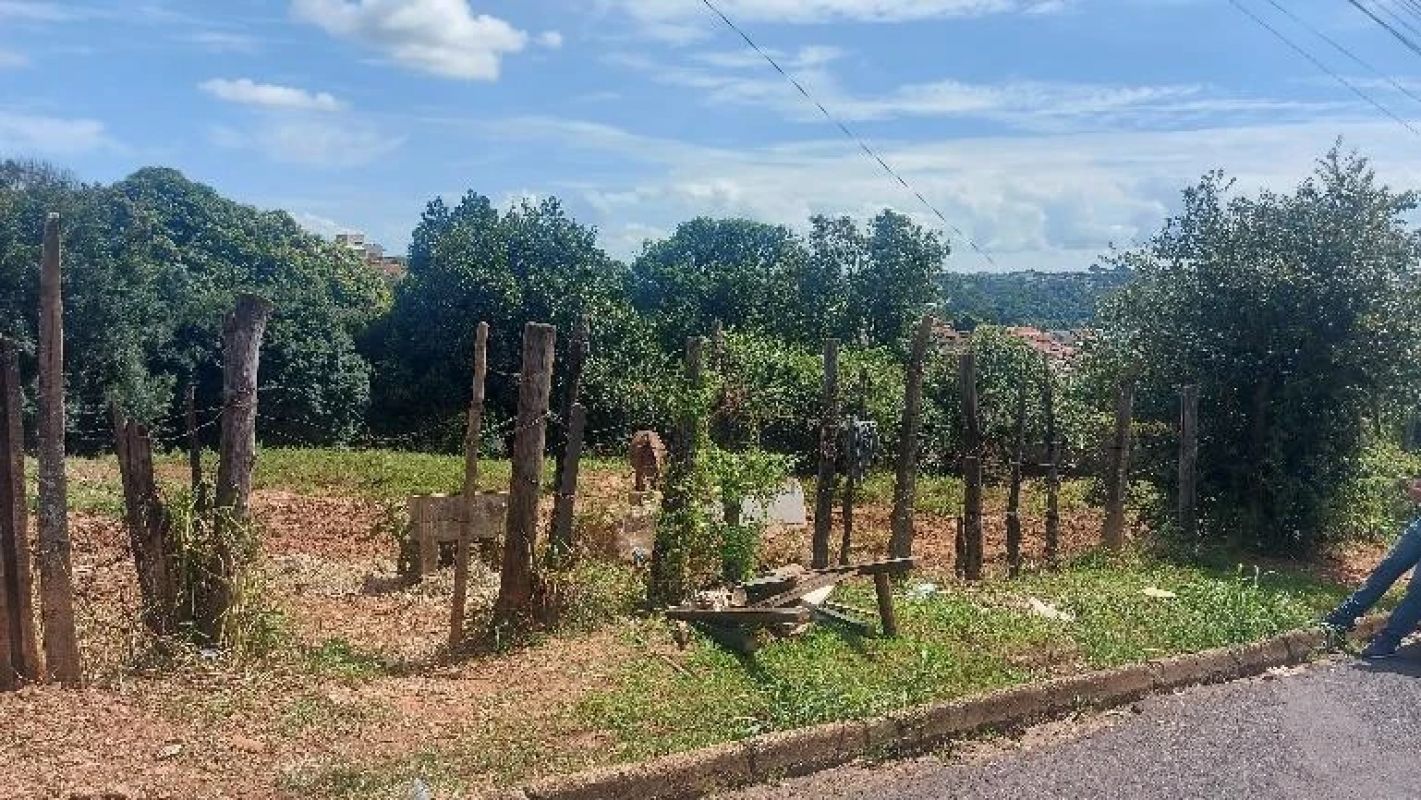 Governo de Minas realiza leilão com 37 imóveis em diversas regiões do estado