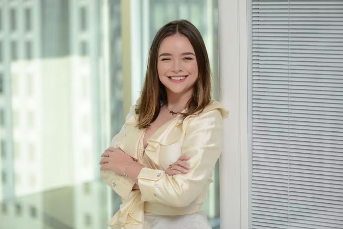 Jovem que começou faculdade de Direito aos 15 anos é aprovada em mestrado de Harvard: 'amadureci mais rápido'