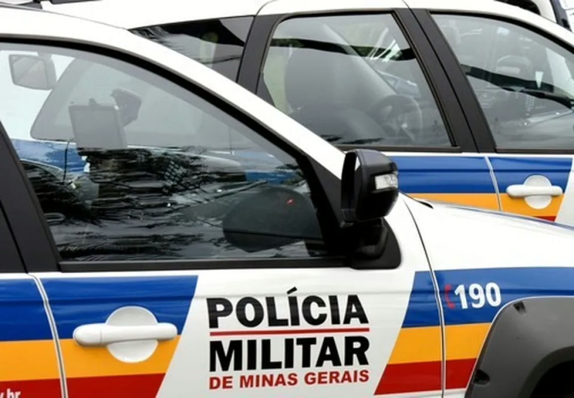 Denúncia de tráfico leva à detenção de três pessoas; objetos furtados são recuperados em Ipatinga