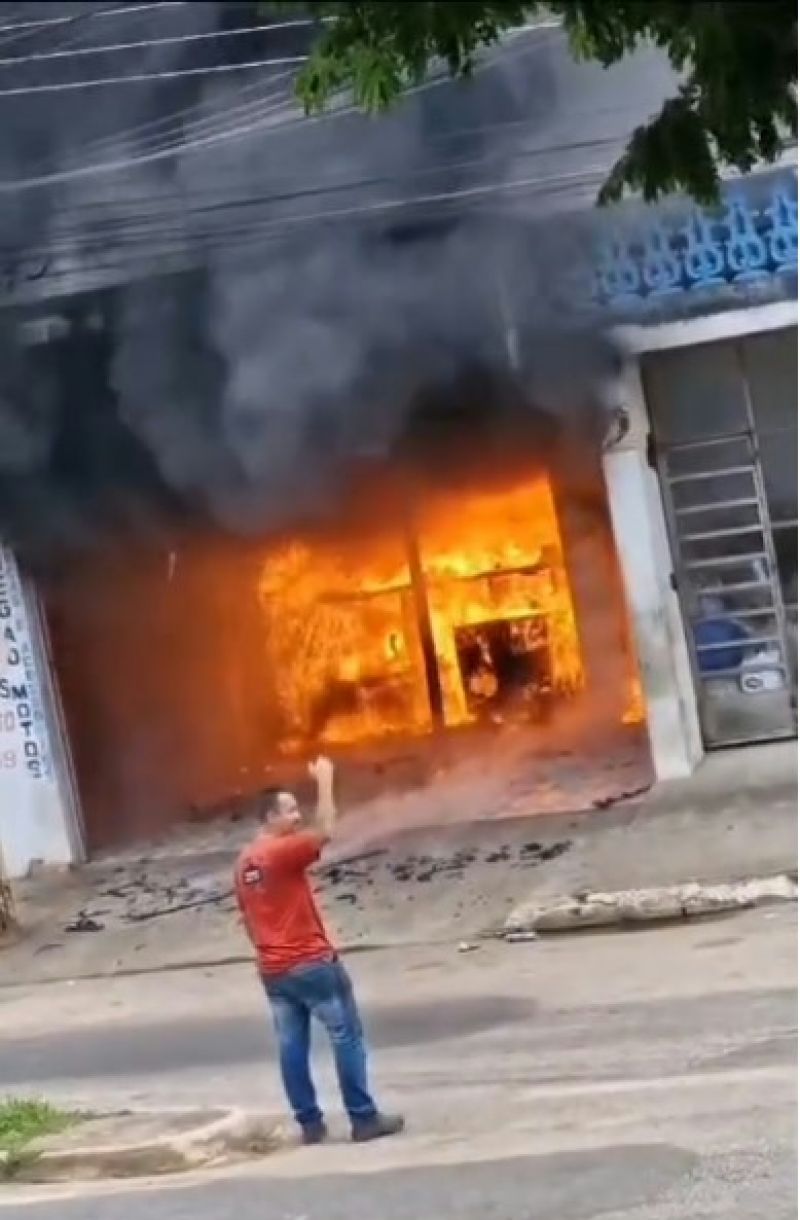 Incêndio atinge hotel em João Monlevade