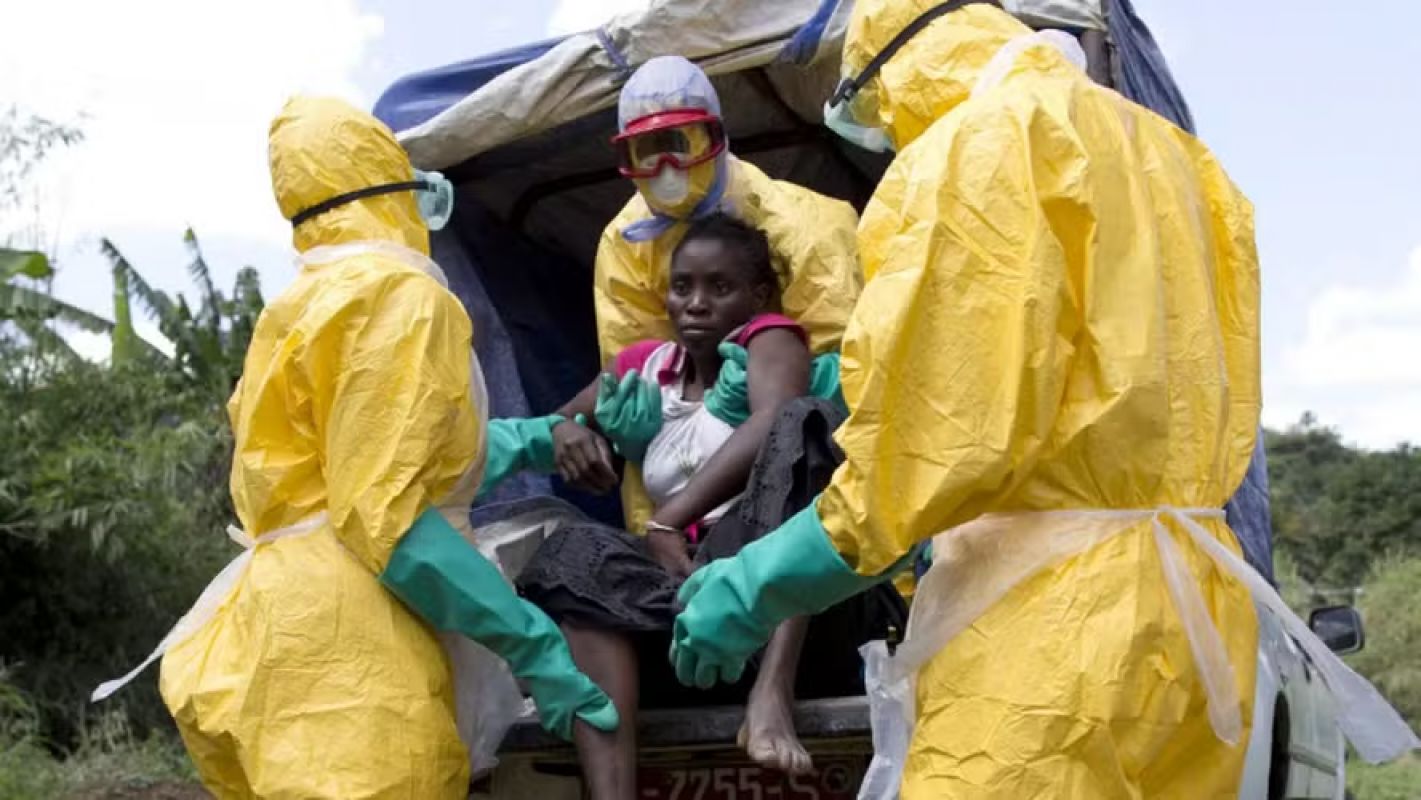 República Democrática do Congo tem mais de 900 casos suspeitos de ebola, afirma OMS