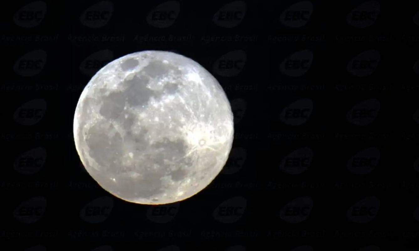 Última superlua do ano será visível no Brasil nesta semana; saiba quando