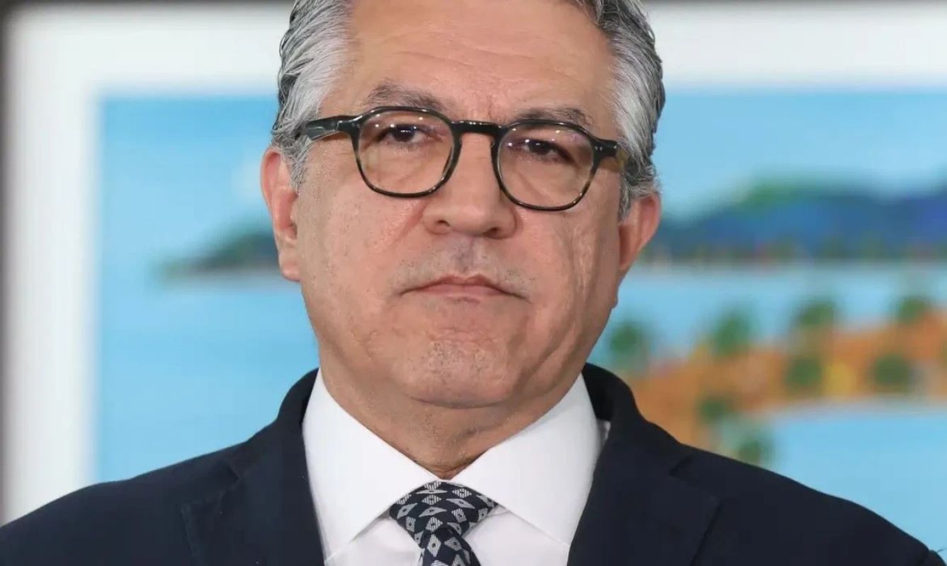 Governo anuncia R$ 450 milhões para inovação em saúde e critica postura dos EUA