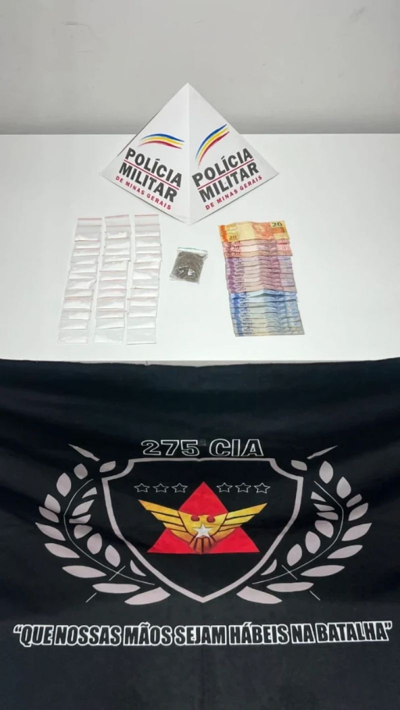 jovem de 18 anos é flagrado com quase 40 papelotes de cocaína em Fabriciano