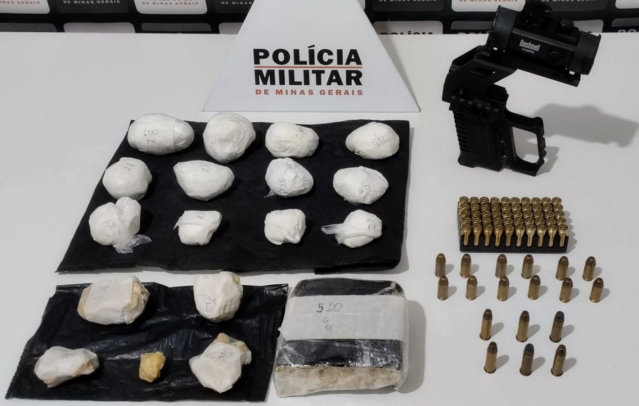 Mulher é presa com grande quantidade de drogas e munições durante operação policial em Timóteo
