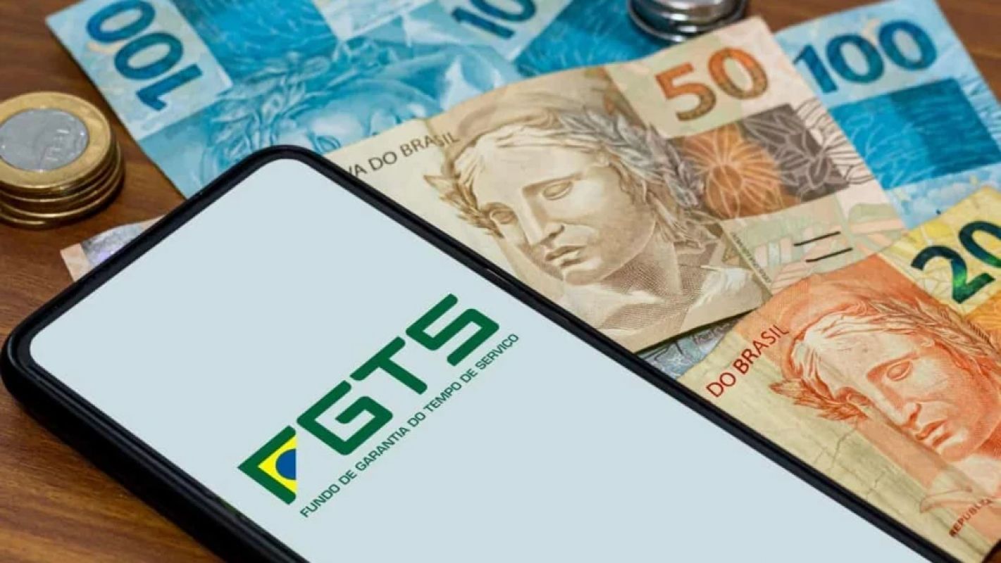 Governo estuda medidas trabalhistas para conter impactos do tarifaço dos EUA