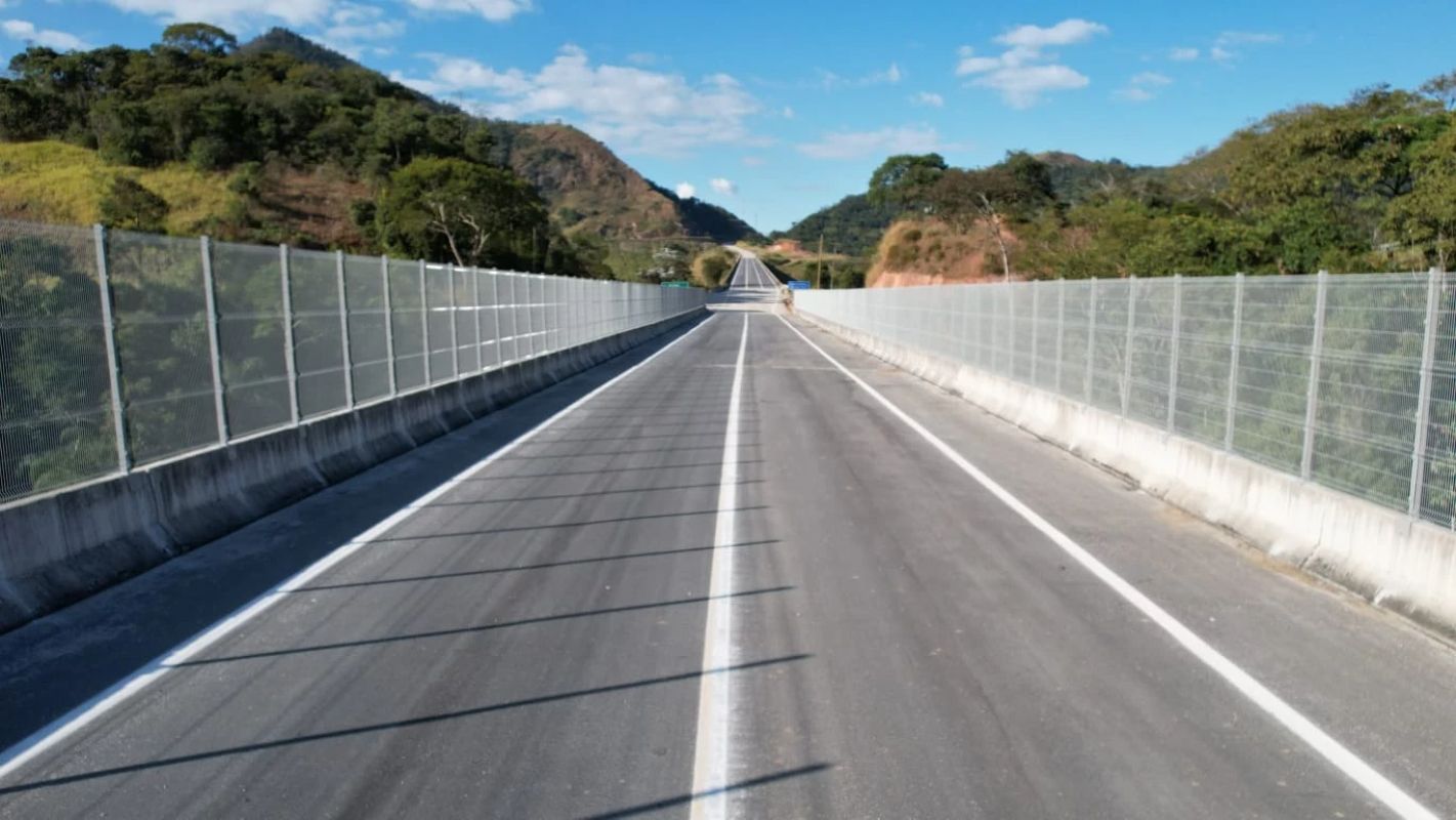 Viaduto da Prainha é liberado para desafogar trânsito após interdição da BR-381 em Antônio Dias