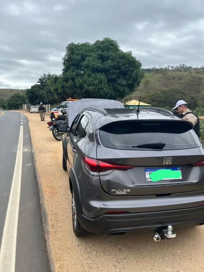 Mulher é presa na BR-381 com carro clonado roubado no Rio de Janeiro