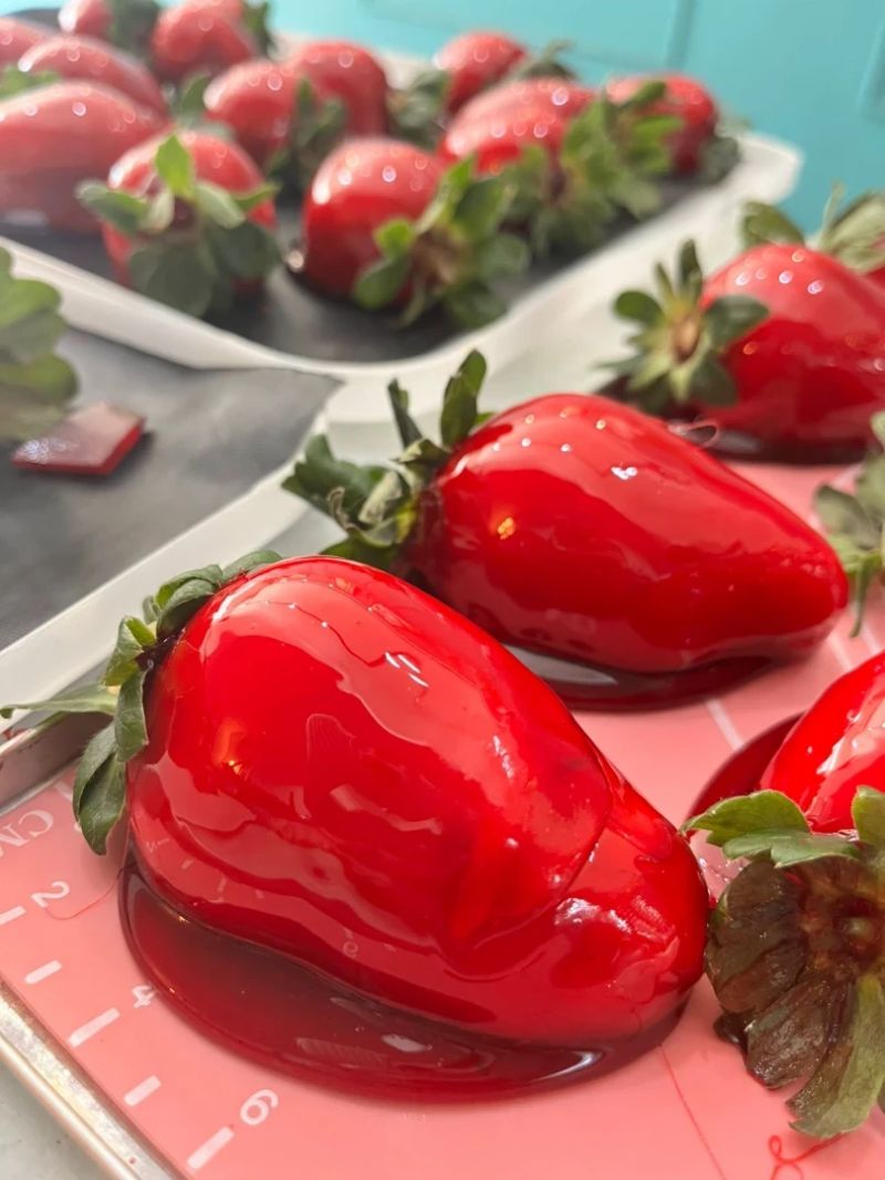 Morango do amor viraliza e dispara vendas em Ipatinga