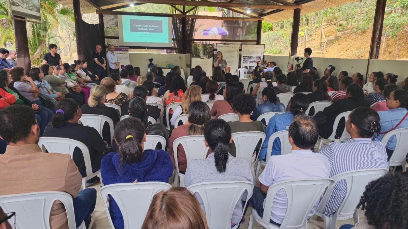 Evento em Timóteo reúne 600 profissionais da educação com foco em saúde mental