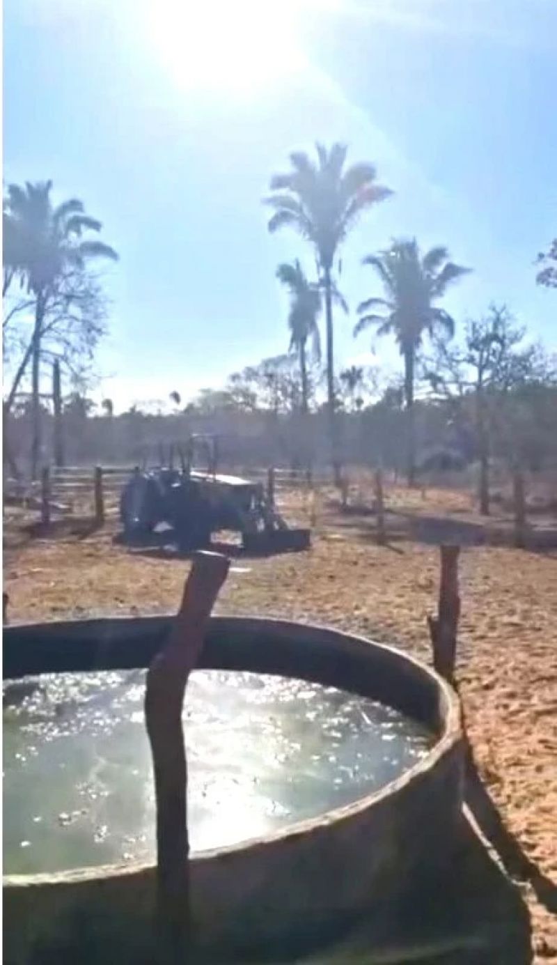 Operação contra furto de tratores prende três em Minas Gerais