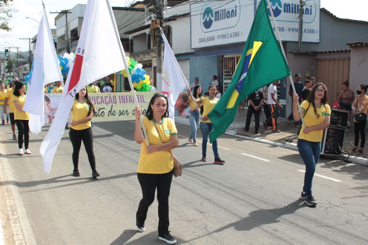 Desfile de 7 de Setembro reúne escolas, forças de segurança e entidades em Coronel Fabriciano
