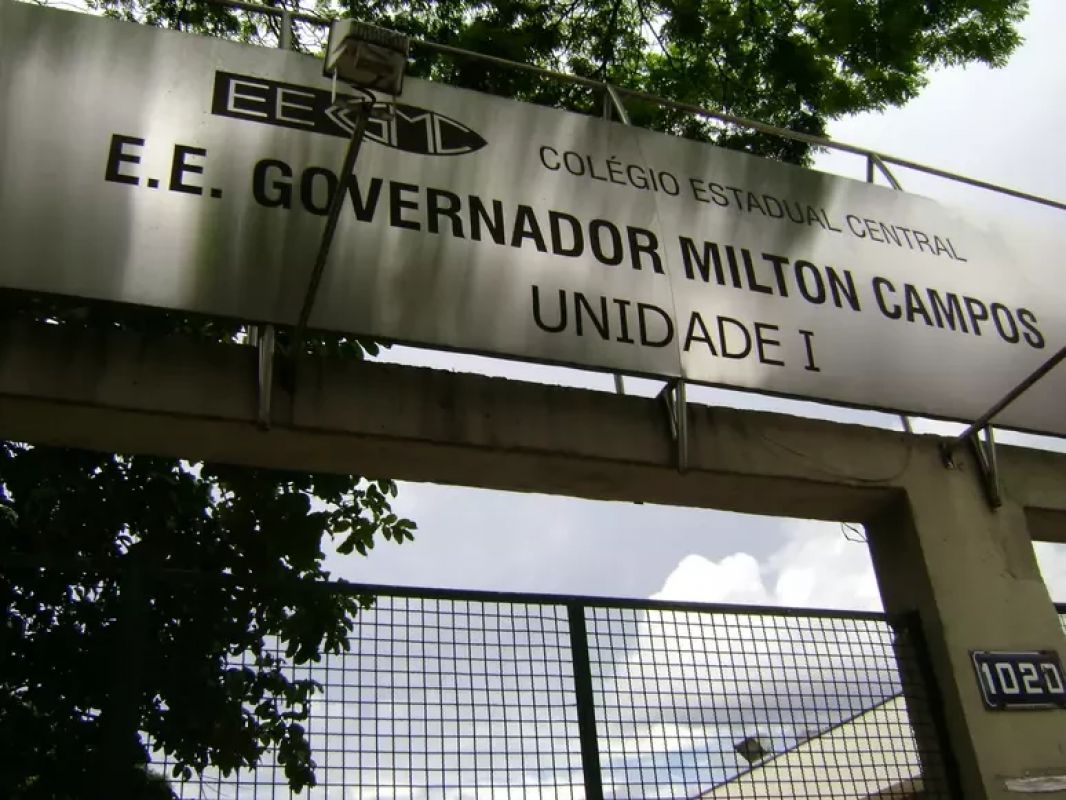 Escola onde estudaram Dilma e Getúlio rejeita modelo cívico-militar