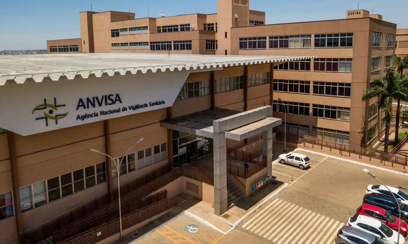 Anvisa suspende protetores solares e repelentes da Henlau e determina recolhimento
