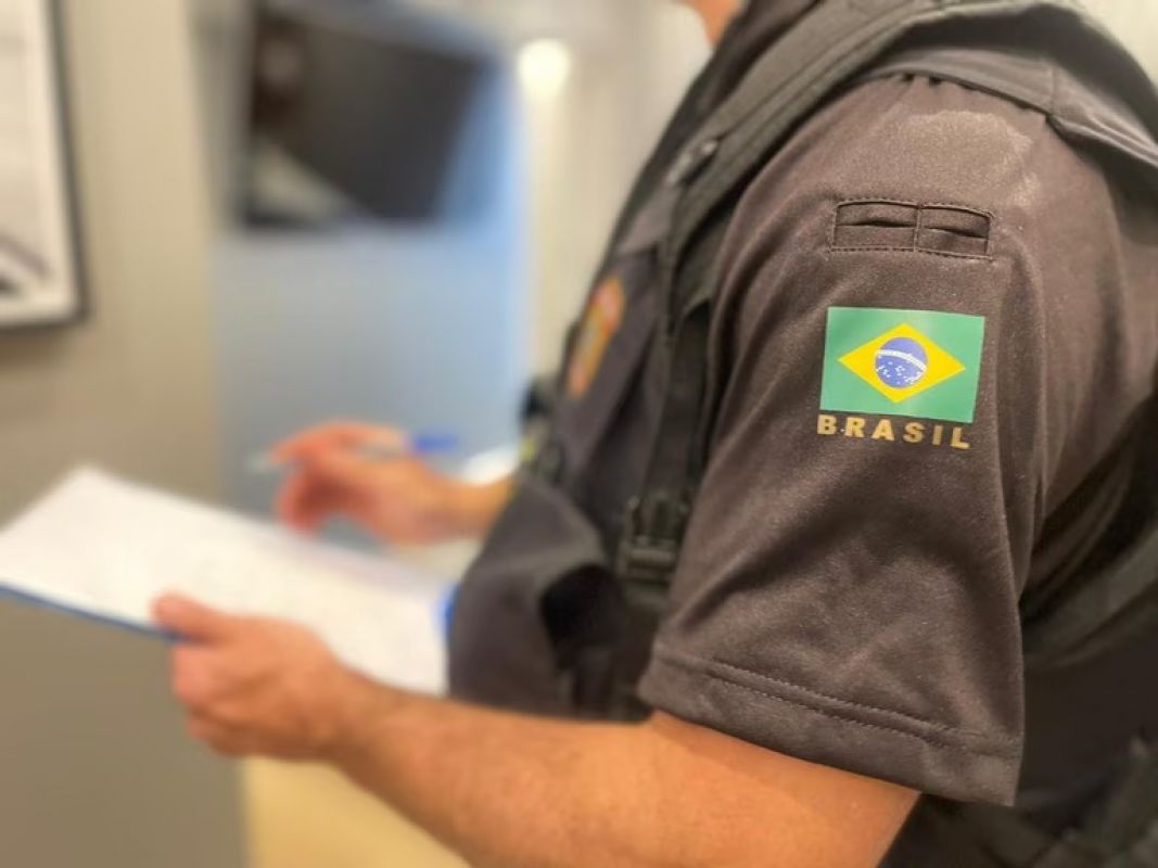 Operação da PF em Governador Valadares mira rede de migração ilegal para os EUA